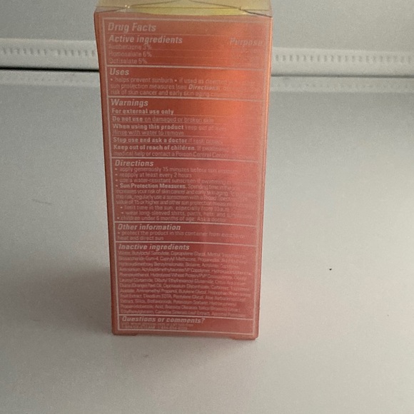 Glossier Sunscreen - Picture 2 of 2